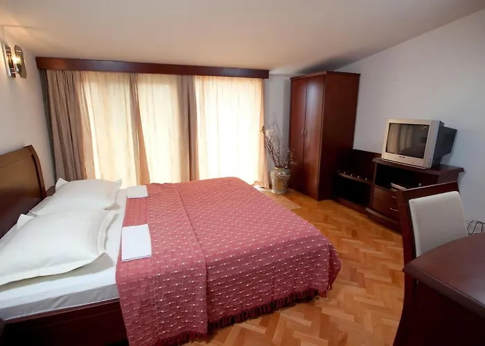 Agava Begic Makarska