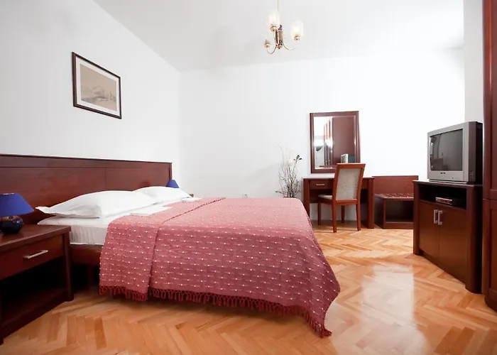 Agava Begic Daire Makarska